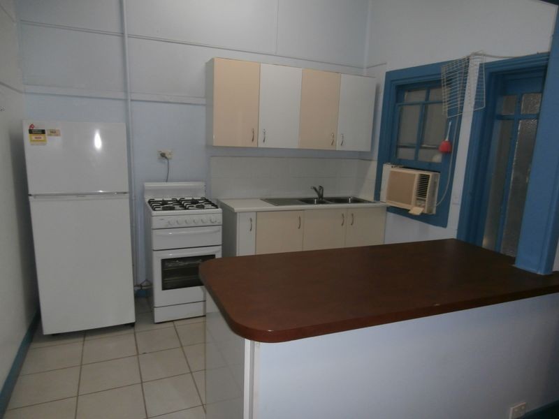 2/4 Samdon Street, Hamilton NSW 2303