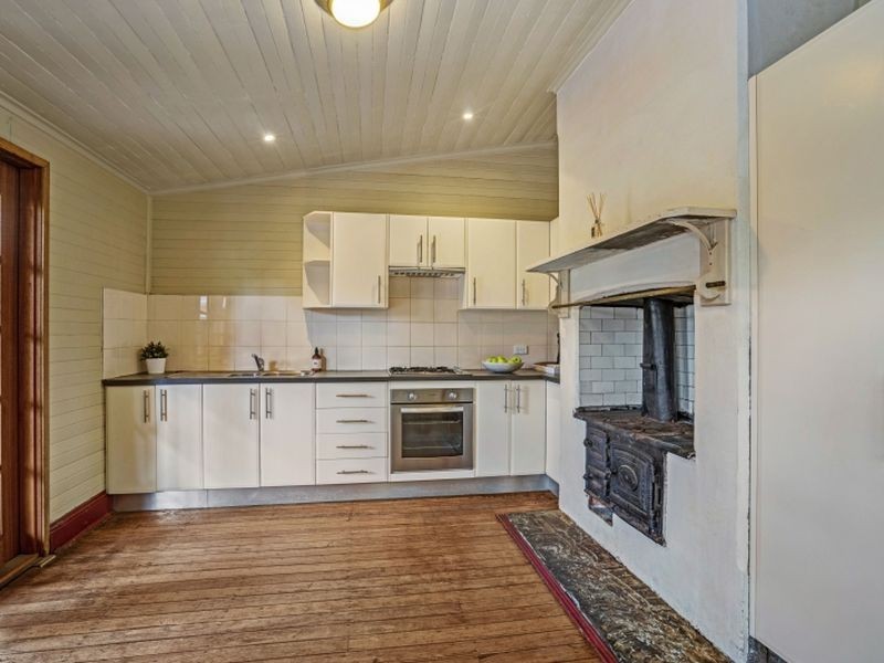 3 Oliver Street, Hamilton NSW 2303