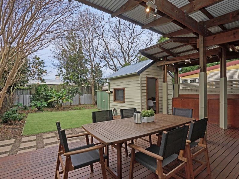 3 Oliver Street, Hamilton NSW 2303