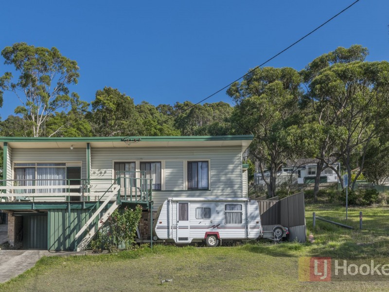 21 Coral Crescent, Gateshead NSW 2290