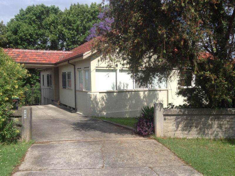 108 Crescent Road, Waratah NSW 2298