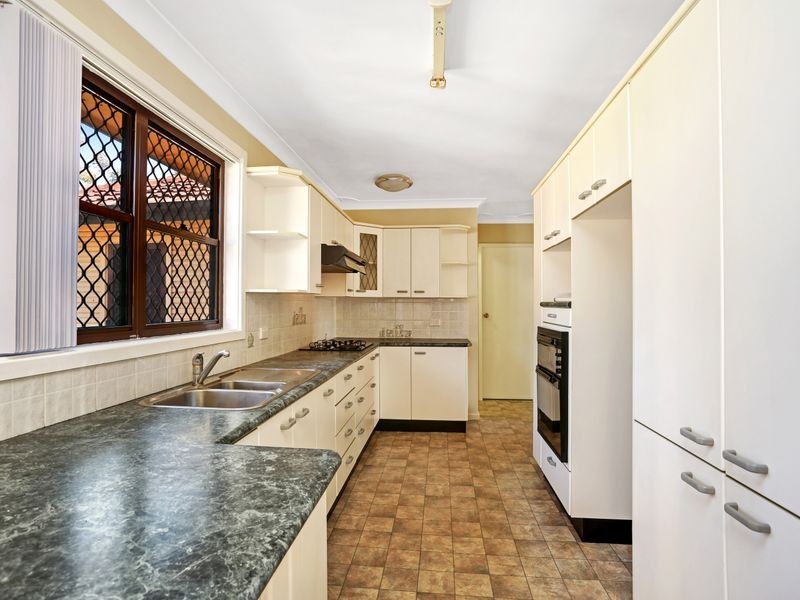 27 Oakville Road, Edgeworth NSW 2285