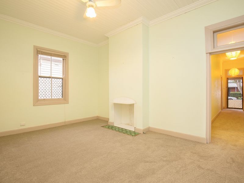 154 Lindsay Street, Hamilton NSW 2303