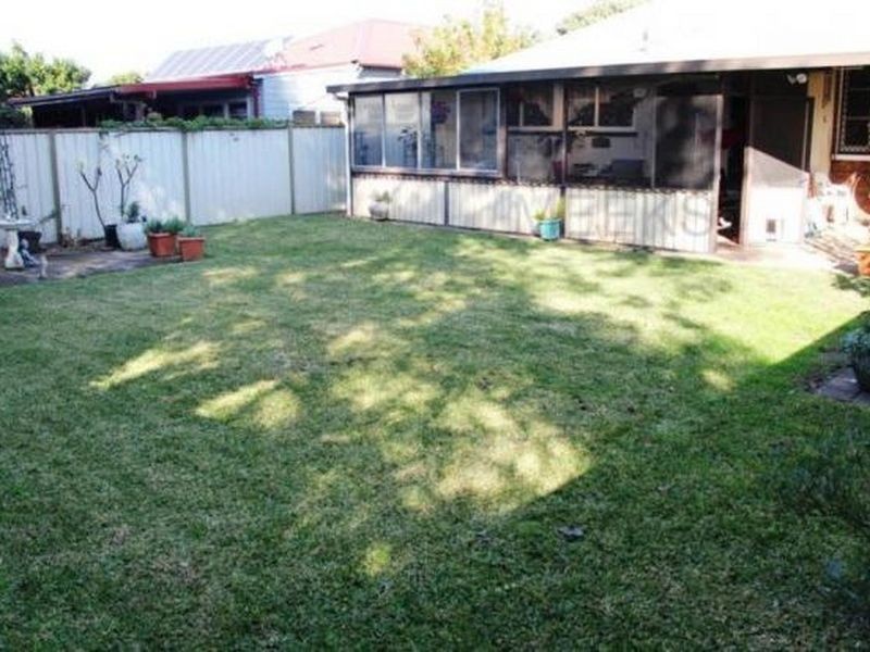 10 Macquarie Street, Mayfield NSW 2304