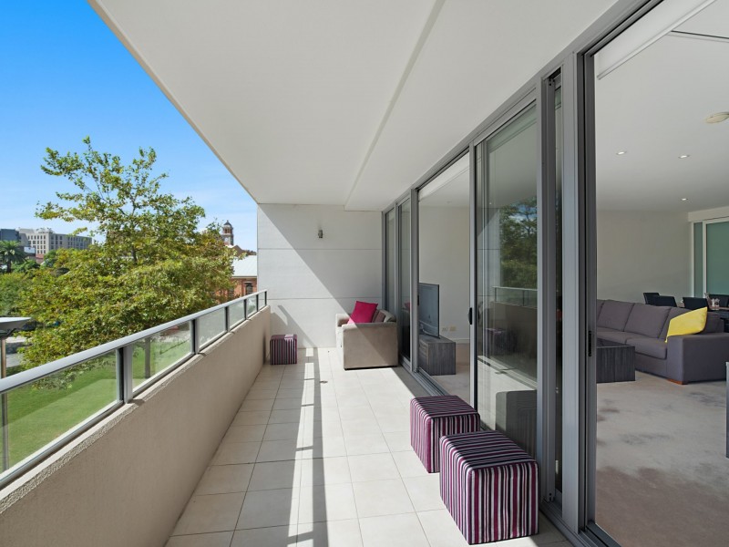 106/2 Honeysuckle Drive, Newcastle NSW 2300