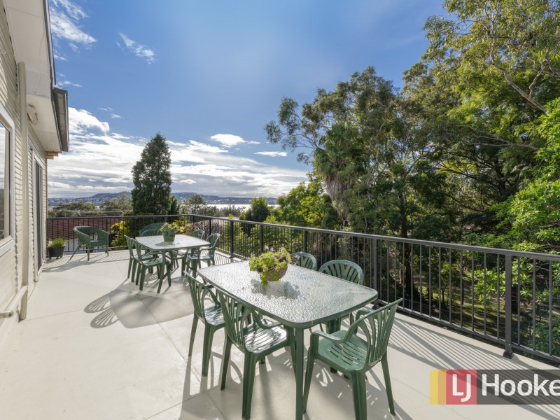 16 Croft Road, Eleebana NSW 2282