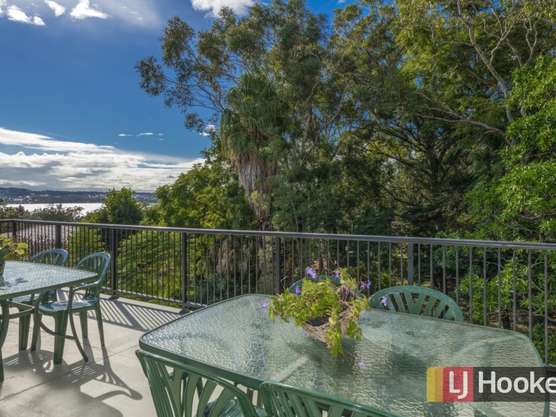 16 Croft Road, Eleebana NSW 2282