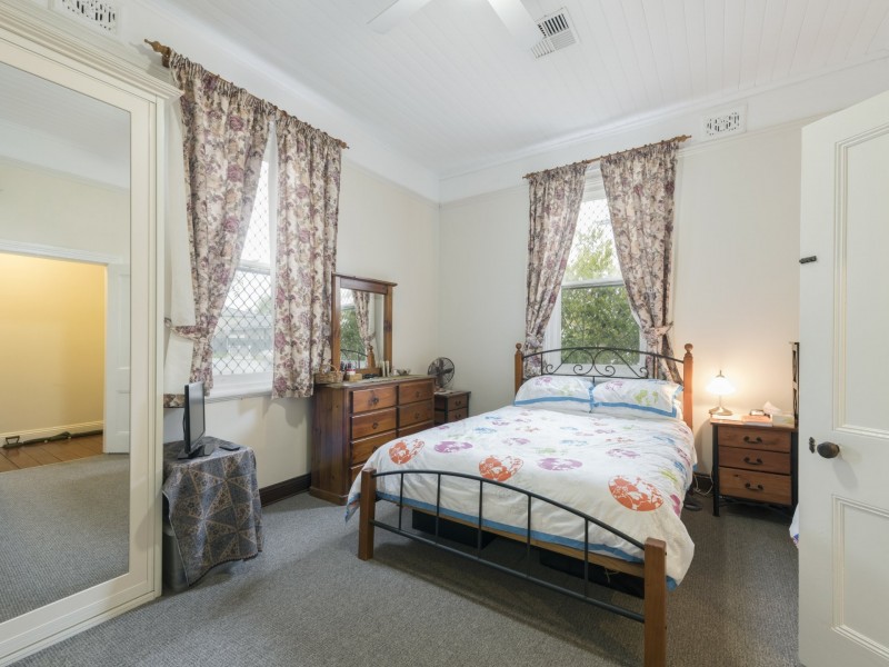 6 Samdon Street, Hamilton NSW 2303