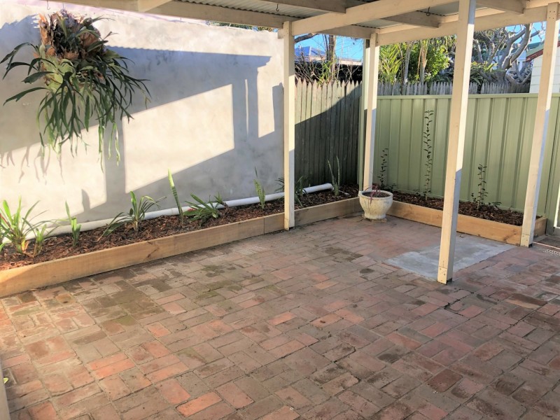 6 Samdon Street, Hamilton NSW 2303