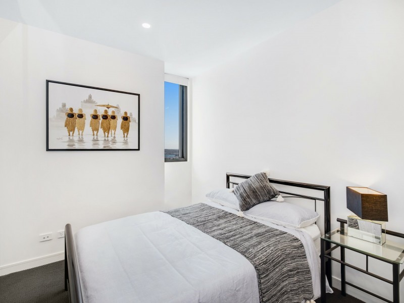 1304/75 Shortland Esplanade, Newcastle NSW 2300