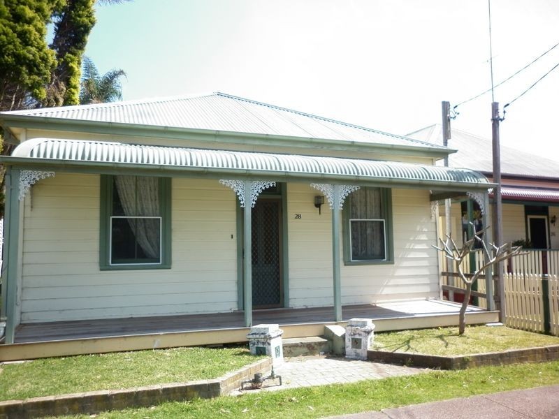 28 Bryant St, Adamstown NSW 2289