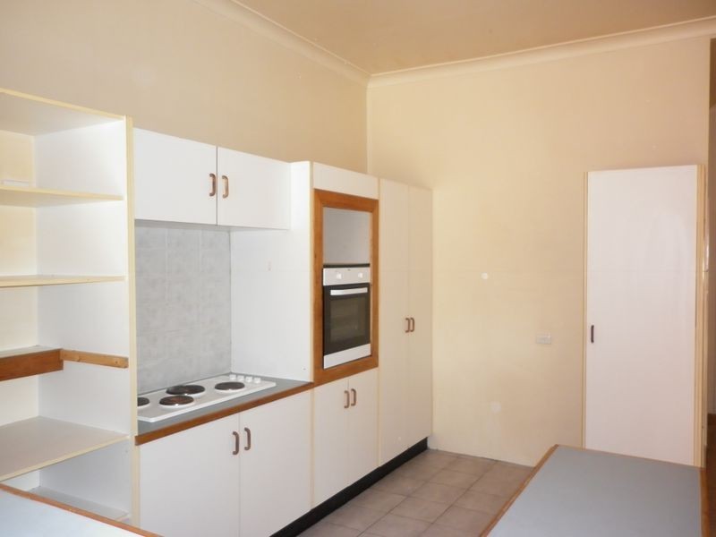 28 Bryant St, Adamstown NSW 2289