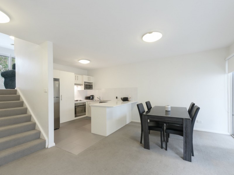 18/4 Crawford Lane, Mount Hutton NSW 2290