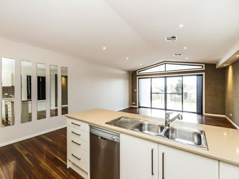 9a Stone Street, Stockton NSW 2295