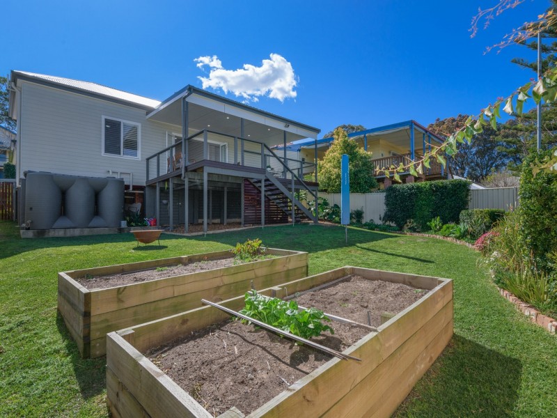 6 Cross Street, Mayfield NSW 2304