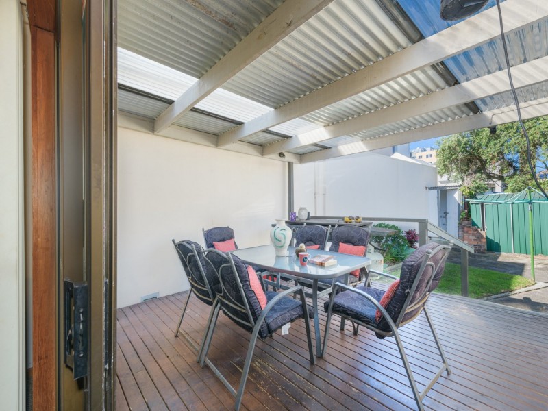 17 Bridge Street, Hamilton NSW 2303