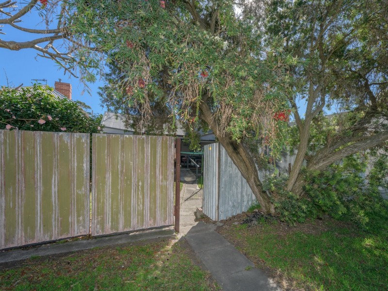 17 Bridge Street, Hamilton NSW 2303