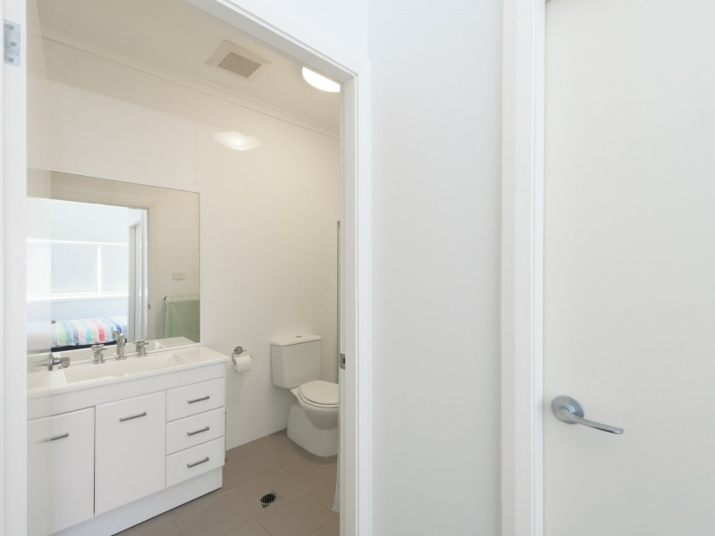 15/4 Crawford Lane, Mount Hutton NSW 2290