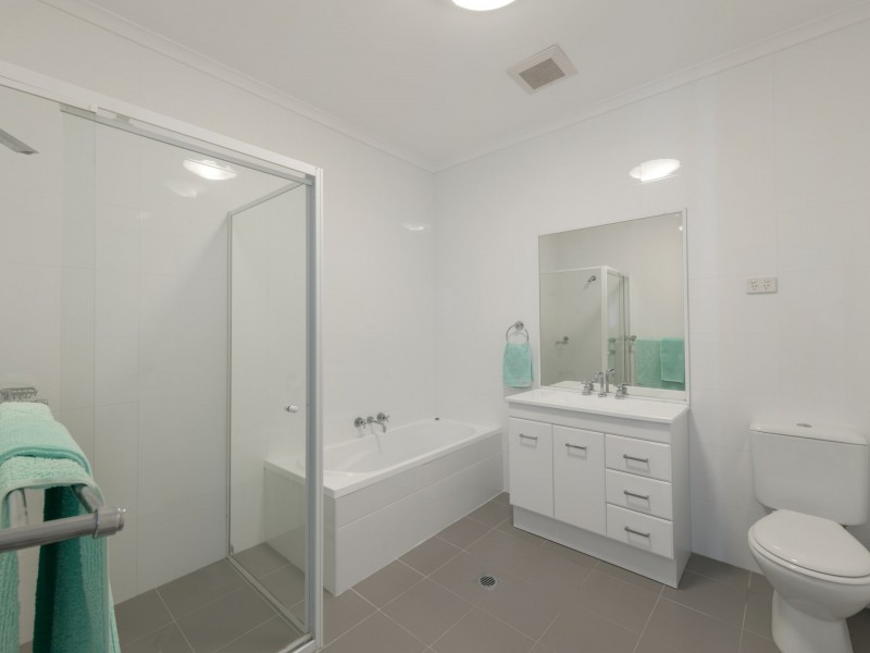 15/4 Crawford Lane, Mount Hutton NSW 2290