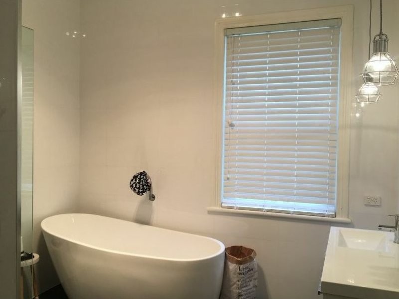 4 Greaves Street, Mayfield East NSW 2304