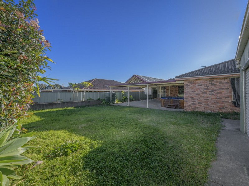 15 Jabiru Ave, Maryland NSW 2287