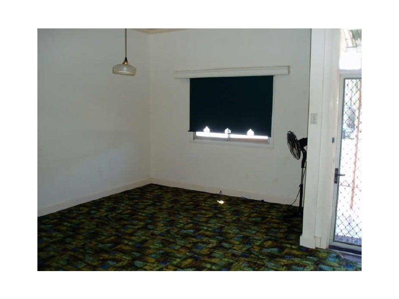 39 CLEARY STREET, Hamilton NSW 2303