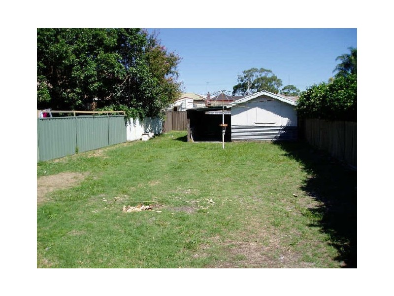 39 CLEARY STREET, Hamilton NSW 2303