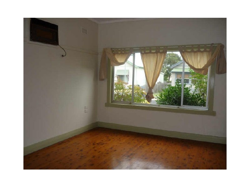 4 OLIVER STREET, Mayfield NSW 2304