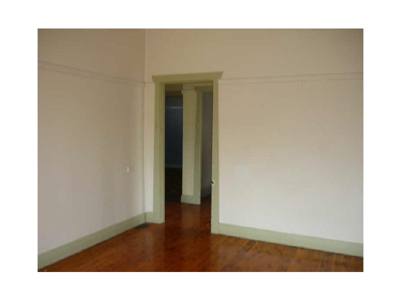 4 OLIVER STREET, Mayfield NSW 2304