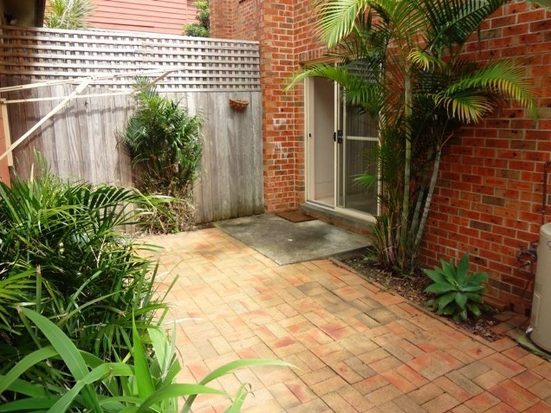 2/68 High Street, Waratah NSW 2298