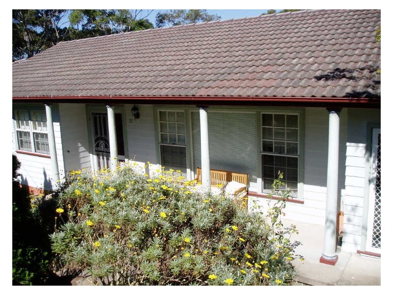 37 Creswell Ave, Charlestown NSW 2290