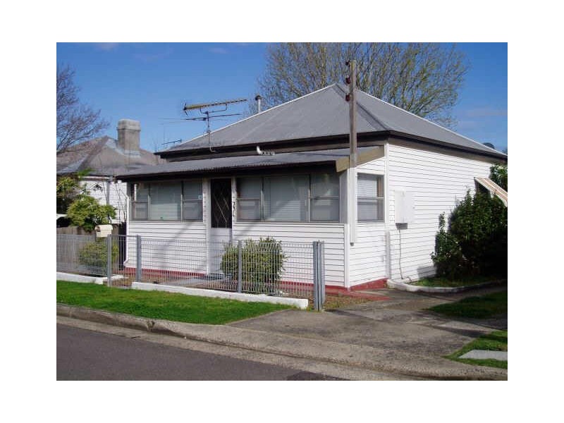 35 Kendall Street, Lambton NSW 2299