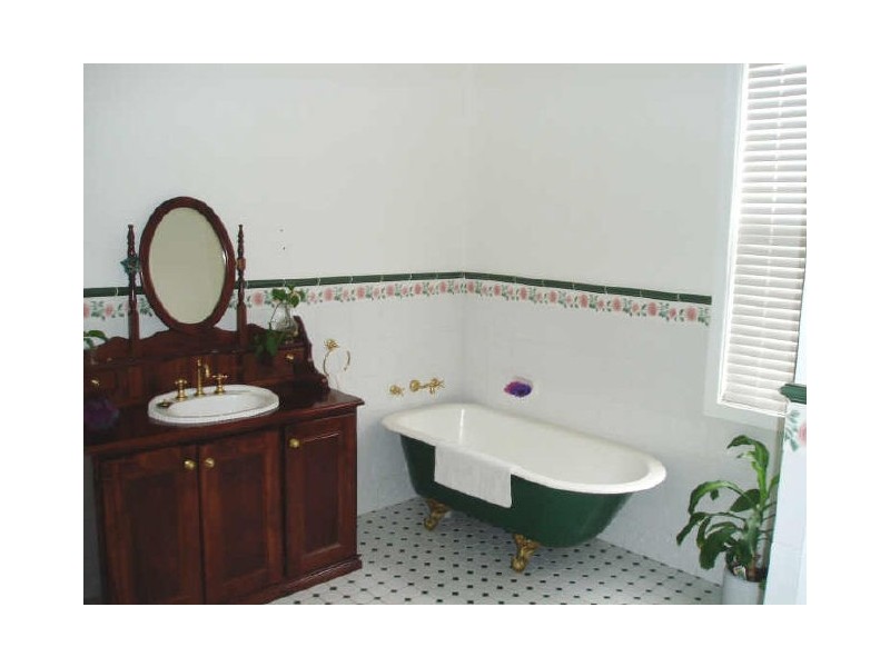 24 Vine St, Mayfield NSW 2304