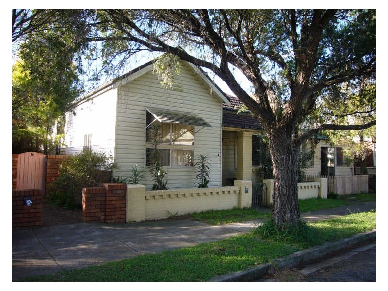 14 Reay Street, Hamilton NSW 2303
