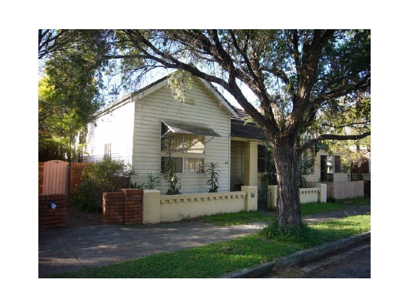 14 Reay Street, Hamilton NSW 2303