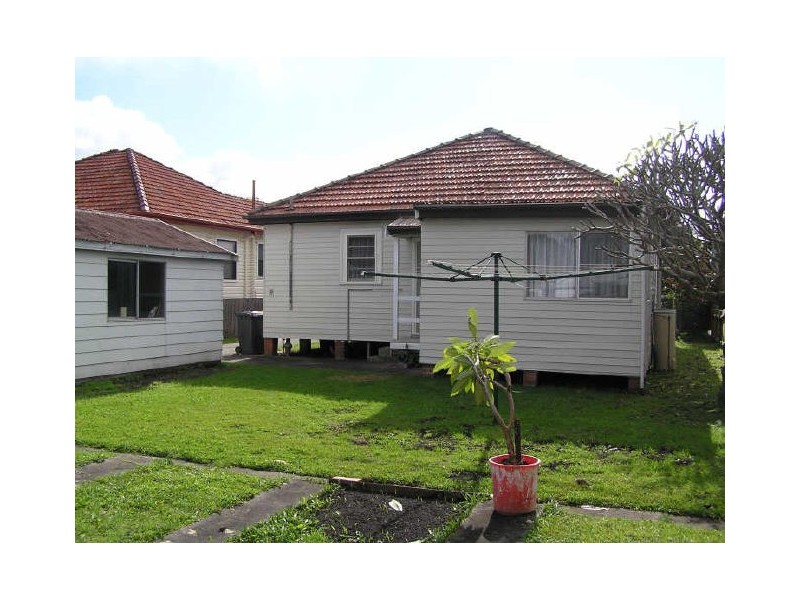 17 Carnley Avenue, New Lambton NSW 2305