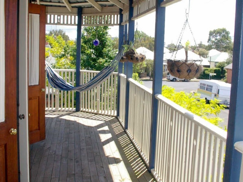2 Blackall Street, Hamilton NSW 2303