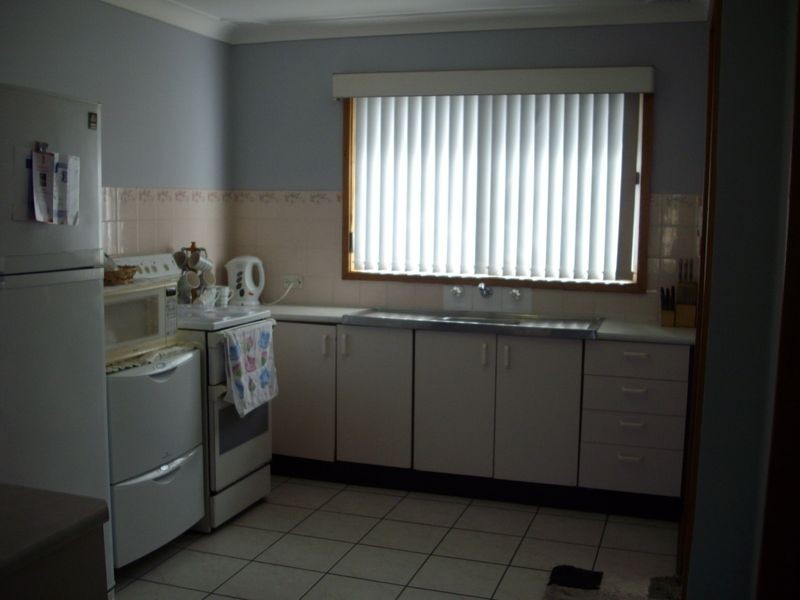 8 Tanunda Close, Holmesville NSW 2286