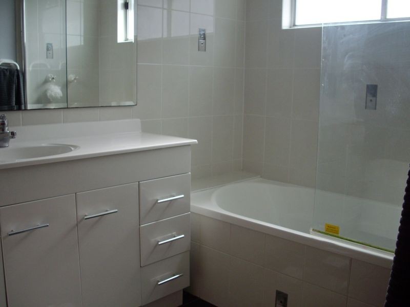 8 Tanunda Close, Holmesville NSW 2286