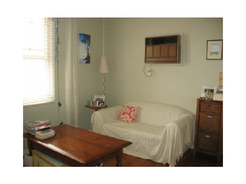 1 Torpey Place, Hamilton NSW 2303