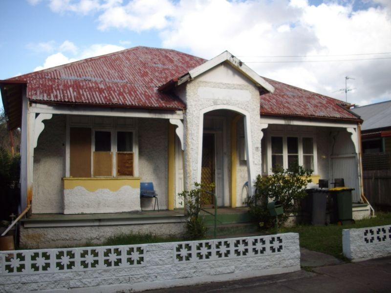 7 Young Street, Georgetown NSW 2298