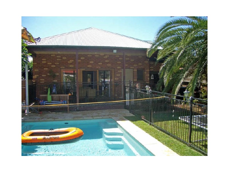 15 Percy Street, Hamilton NSW 2303