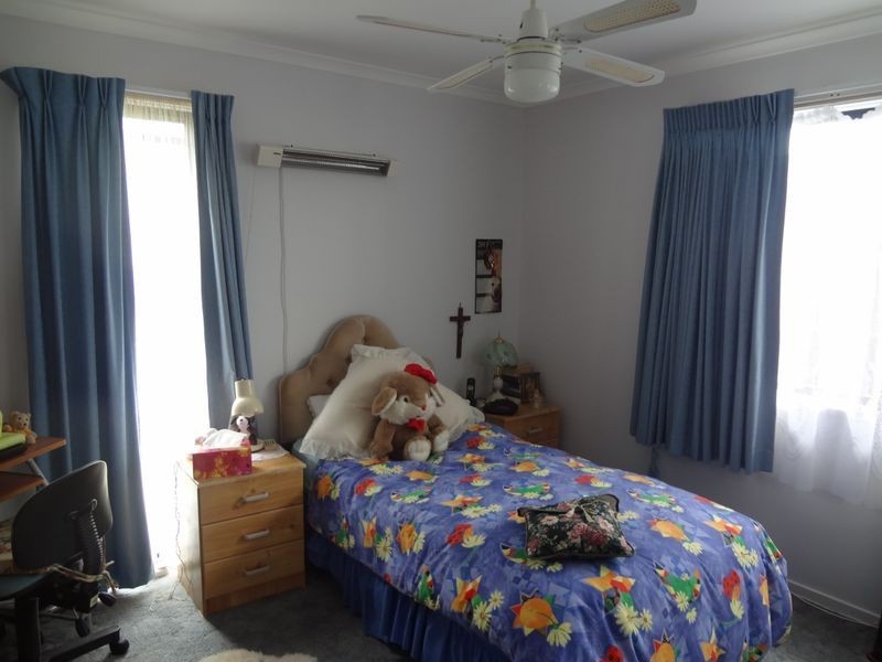 499 (Eight Avenue) Bay Way Village, Fern Bay NSW 2295