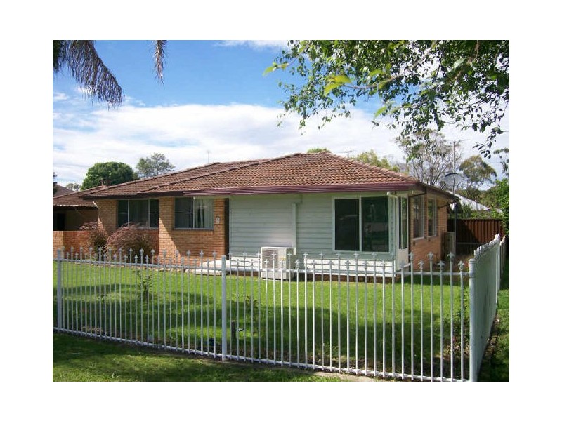 8 Warners Bay Road, Warners Bay NSW 2282