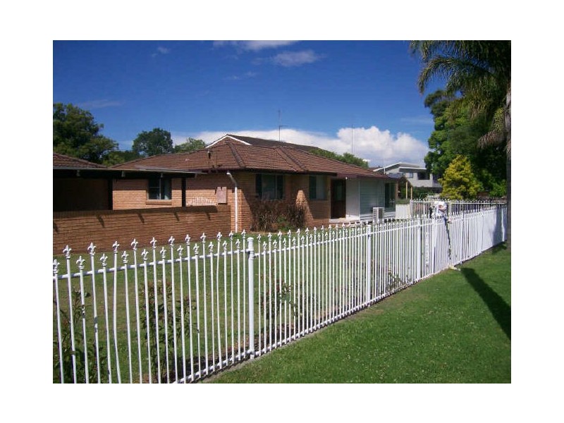 8 Warners Bay Road, Warners Bay NSW 2282