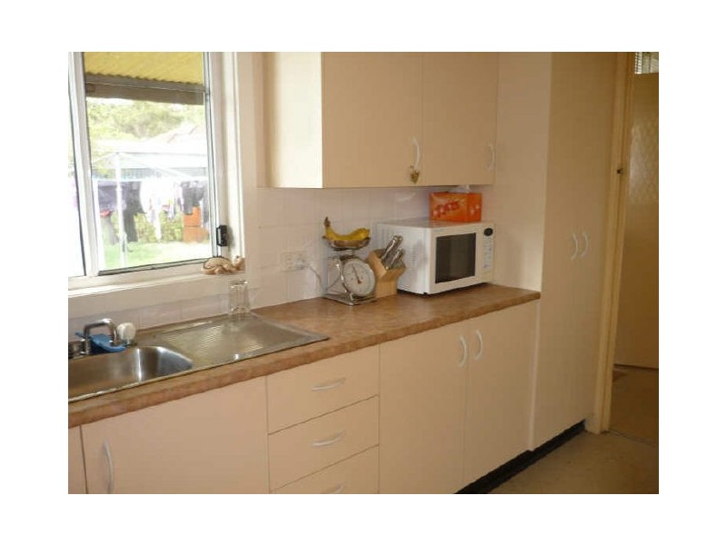 306 Lake Road, Glendale NSW 2285