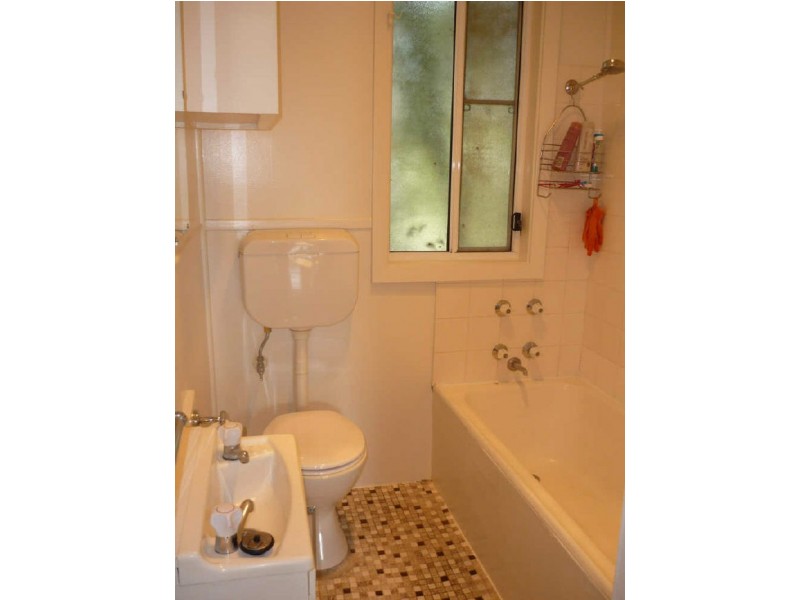 306 Lake Road, Glendale NSW 2285