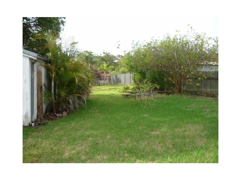 306 Lake Road, Glendale NSW 2285