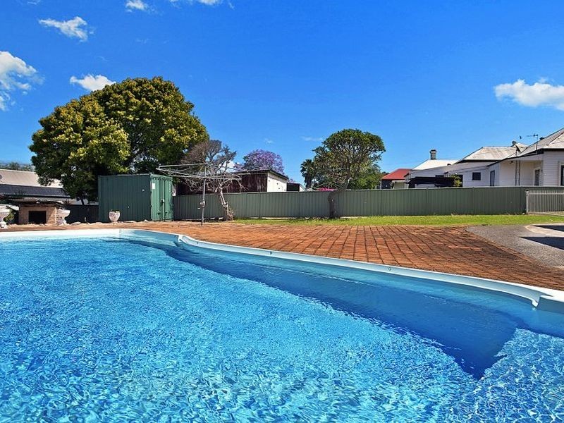 169 Denison Street, Hamilton NSW 2303