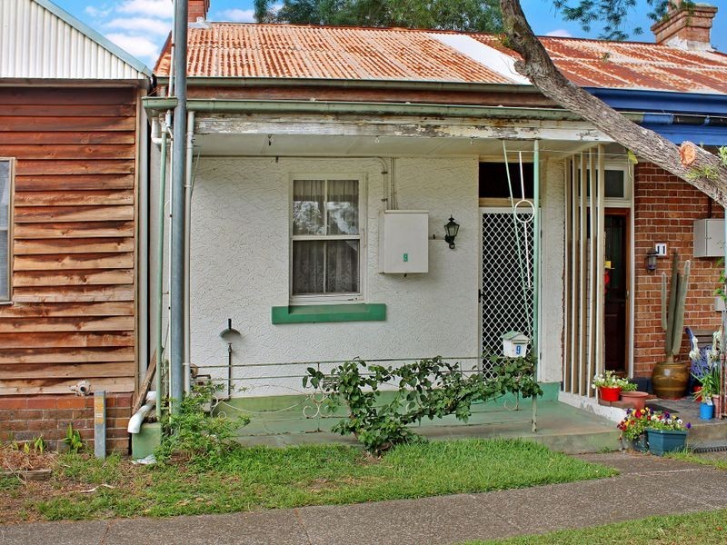 9 Reay Street, Hamilton NSW 2303